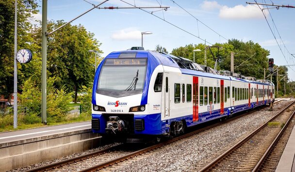 Antonics Antenne auf S-Bahn Bremen Zug 